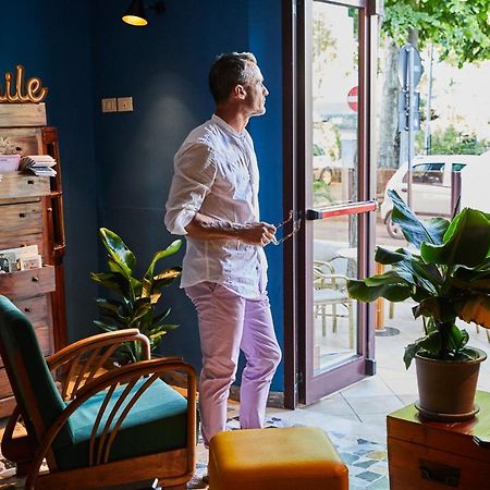 Hotel Fra I Pini リミニ エクステリア 写真