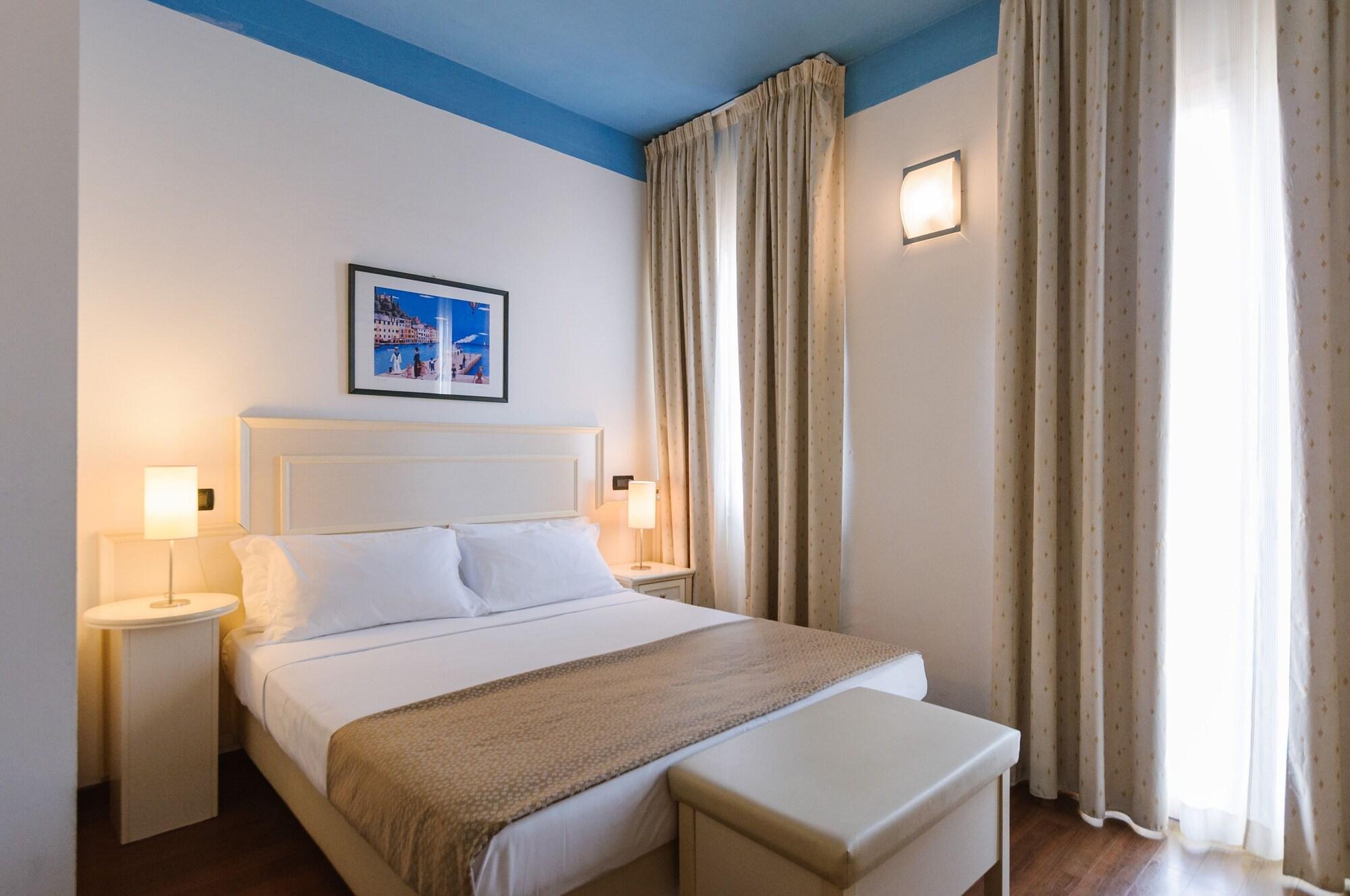 Hotel Fra I Pini リミニ エクステリア 写真